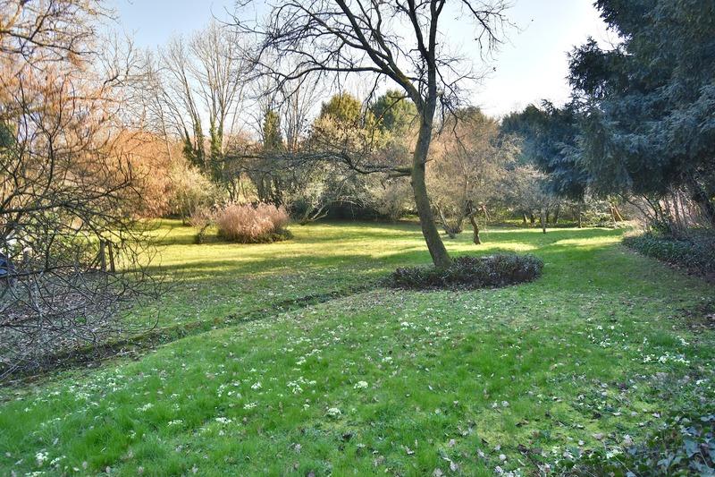 Propriété - 435 m² - 10 pièces