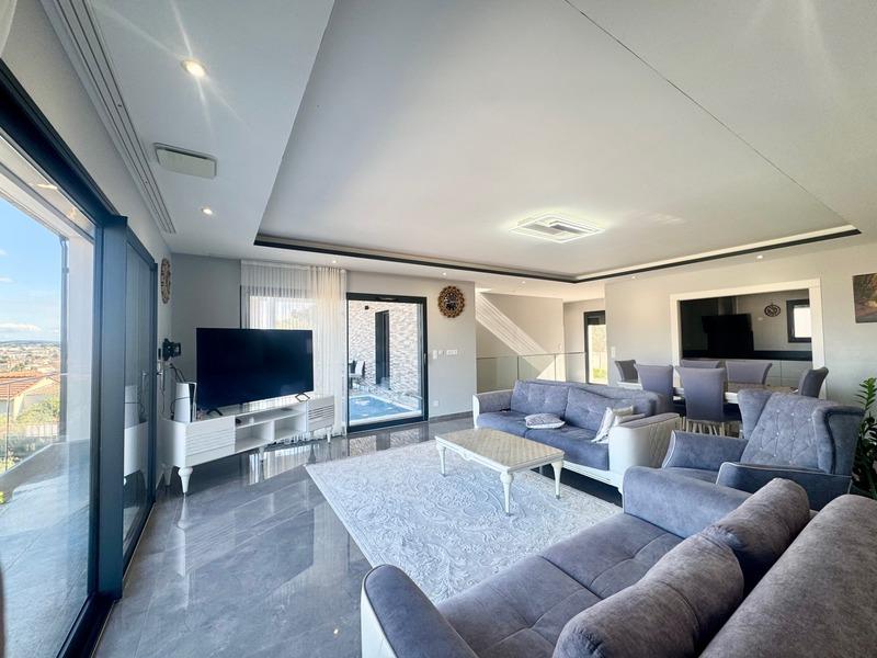 Maison - 150 m² - 7 pièces