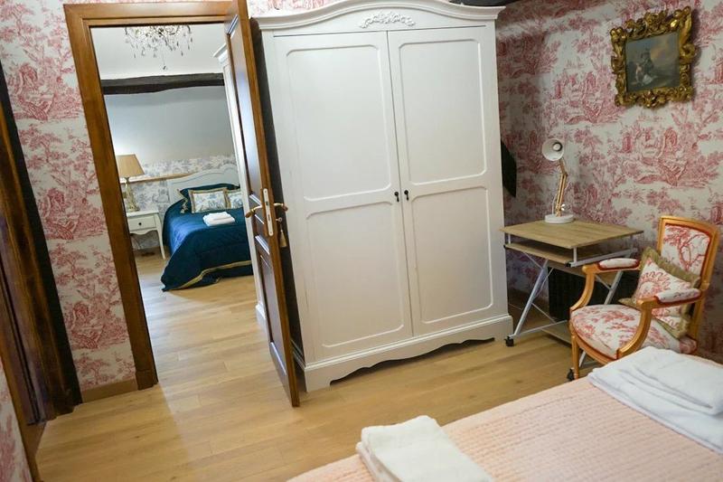 Château - 1 242 m² - 20 pièces