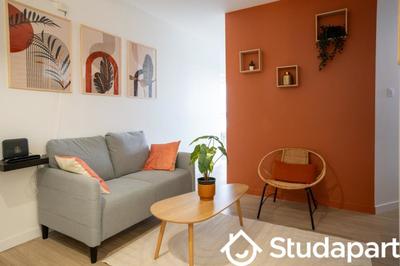 Chambre - 10 m² - 1 pièce