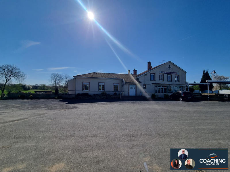 Maison - 437 m² - 10 pièces