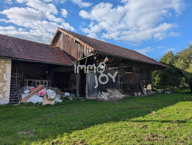 Maison de village - 360 m² - 10 pièces