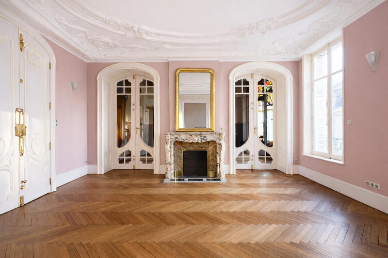 Appartement - 198 m² - 7 pièces