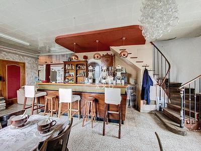 Maison - 371 m² - 15 pièces