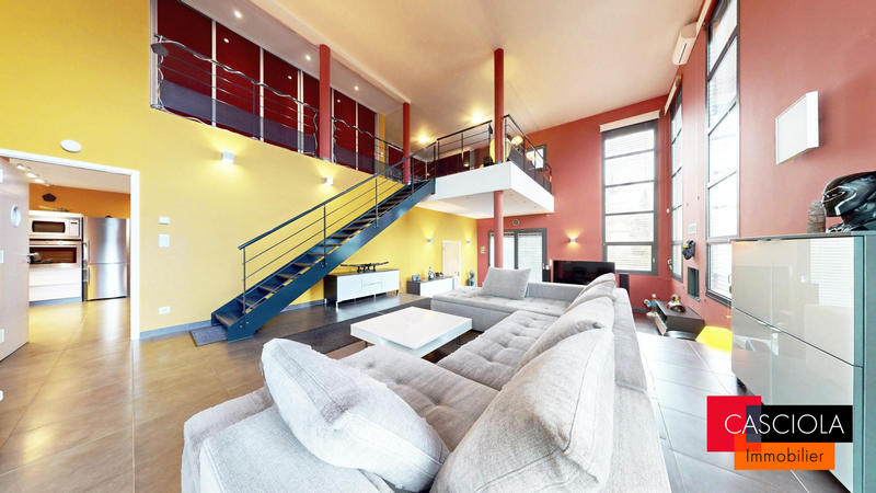 Maison - 200 m² - 6 pièces