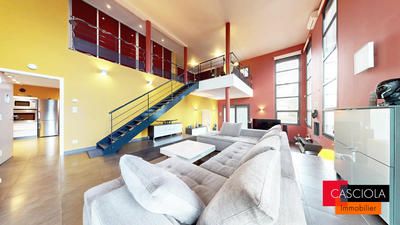 Maison - 200 m² - 6 pièces