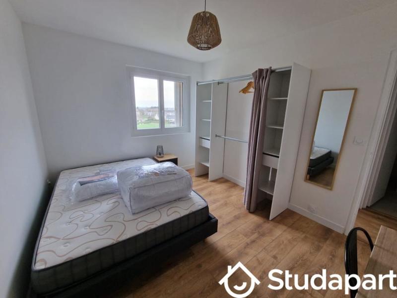 Chambre - 10 m² - 1 pièce