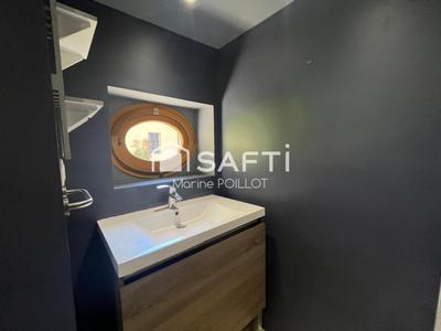 Maison - 344 m² - 10 pièces