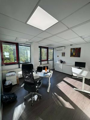 Bureau - 110 m²
