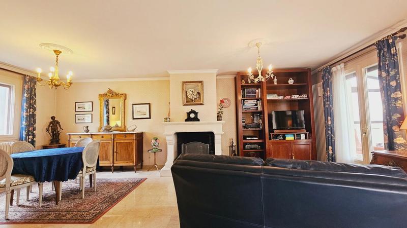 Maison - 102 m² - 5 pièces