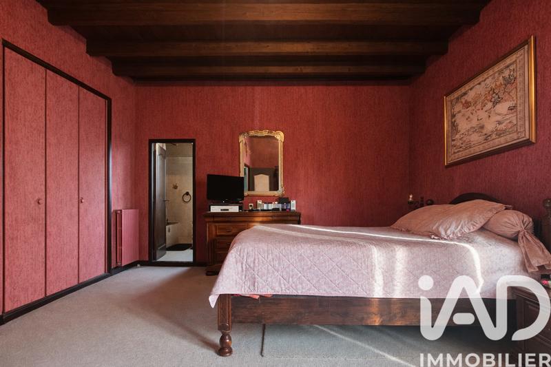 Maison - 280 m² - 8 pièces