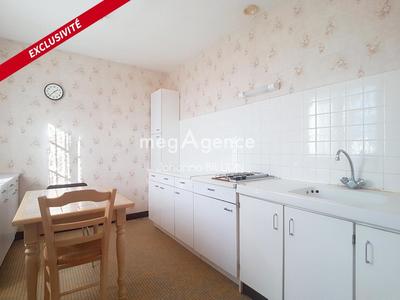 Maison traditionnelle - 80 m² - 4 pièces