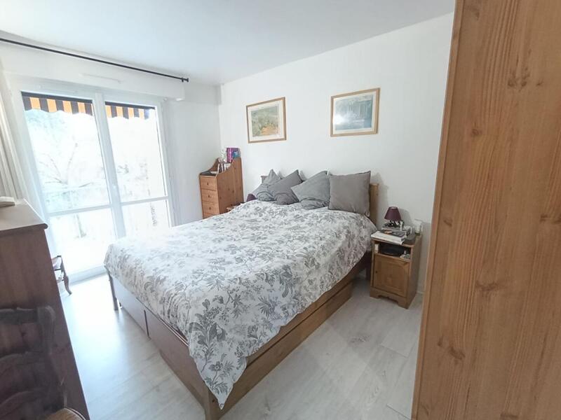 Appartement - 98 m² - 5 pièces