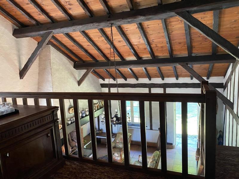 Propriété - 250 m² - 7 pièces