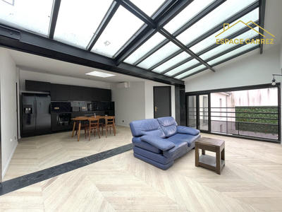 Appartement - 90 m² - 4 pièces