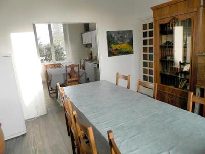 Maison - 235 m² - 11 pièces