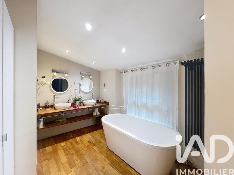 Maison - 190 m² - 7 pièces