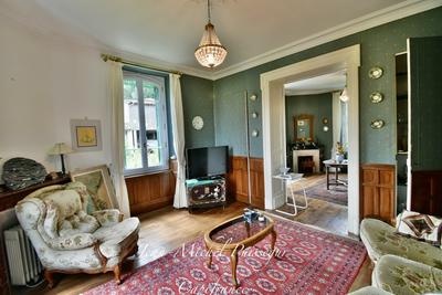 Maison bourgeoise - 220 m² - 9 pièces