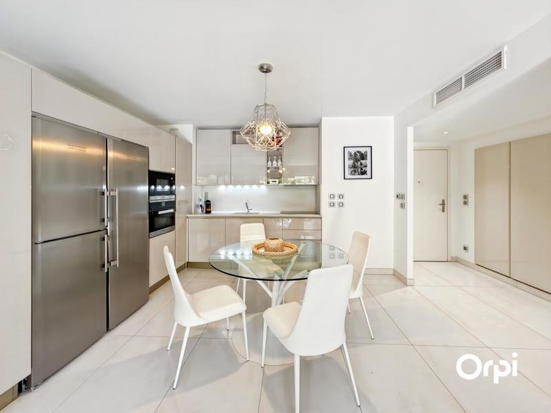 Appartement - 75 m² - 3 pièces