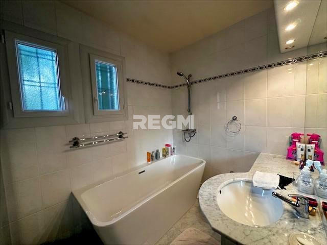 Maison - 124 m² - 5 pièces