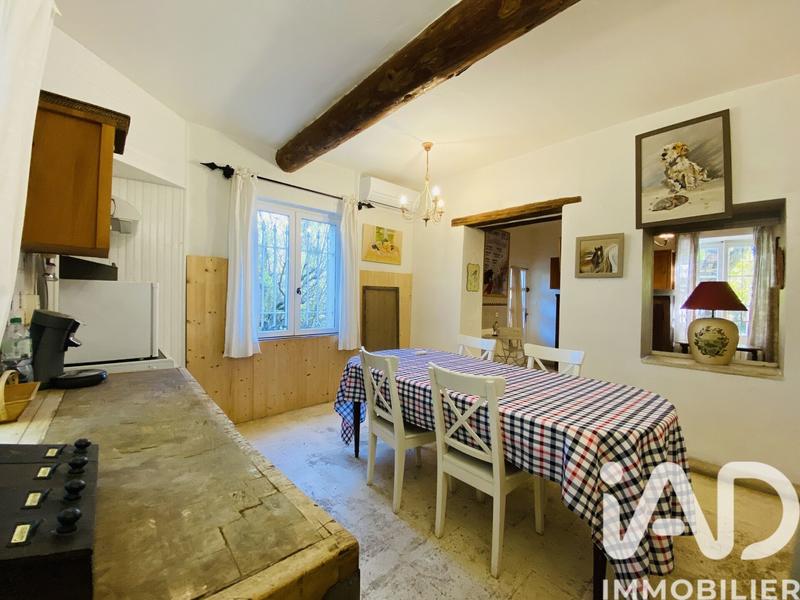 Maison - 250 m² - 9 pièces