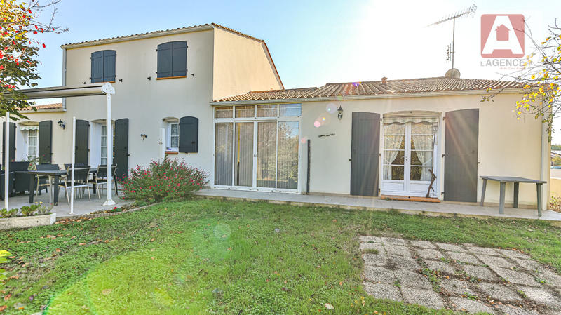 Maison - 203 m² - 7 pièces