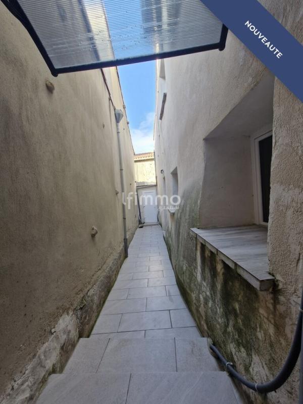 Immeuble - 104 m² - 6 pièces