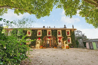 Propriété - 436 m² - 17 pièces