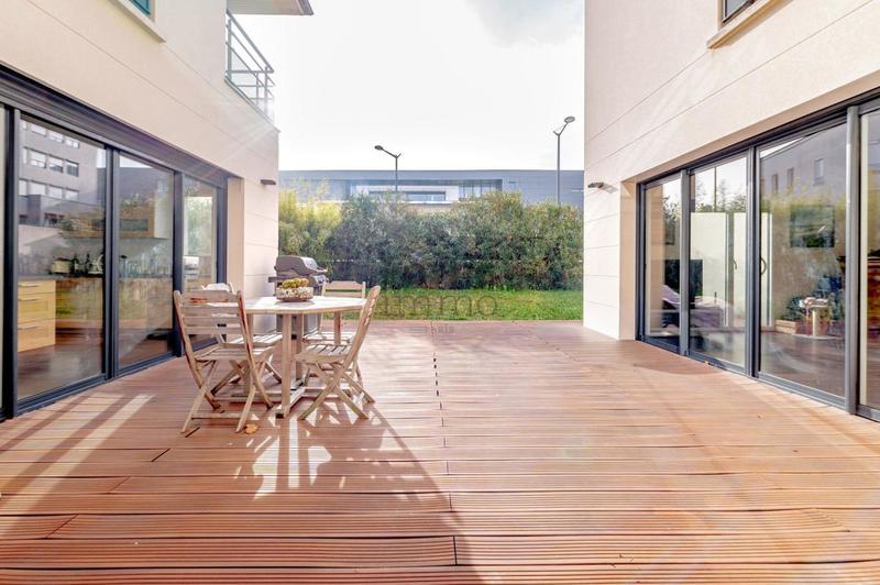 Maison d'architecte - 263 m² - 8 pièces