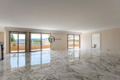 Appartement - 153 m² - 4 pièces