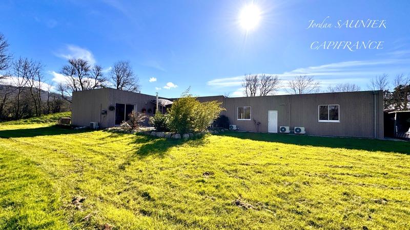 Maison - 180 m² - 7 pièces