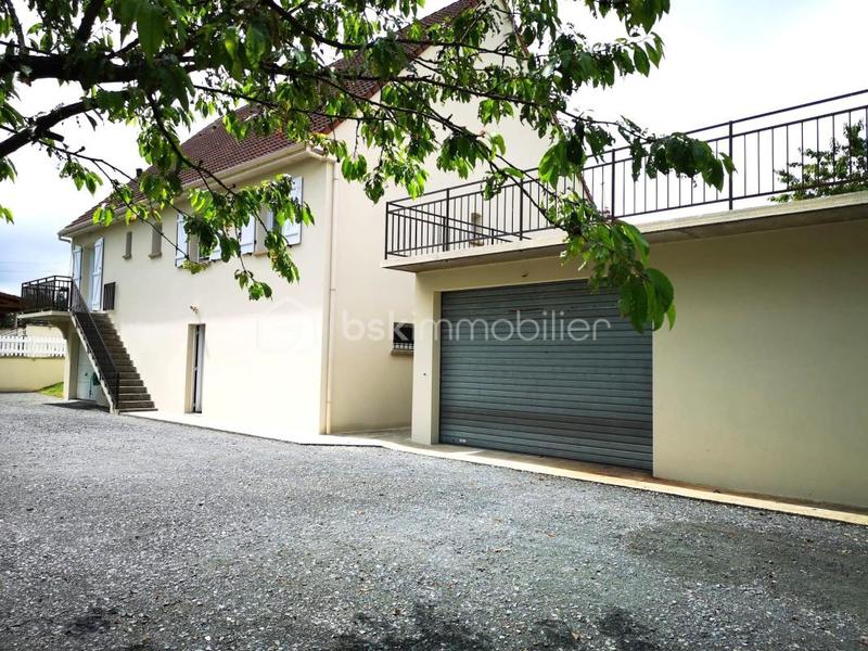 Maison - 183 m² - 8 pièces