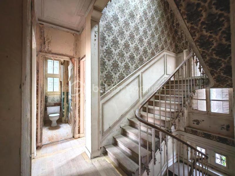 Demeure - 280 m² - 10 pièces