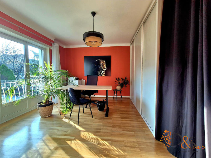 Maison - 177 m² - 7 pièces