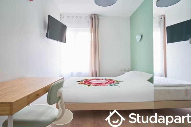 Chambre - 12 m² - 1 pièce