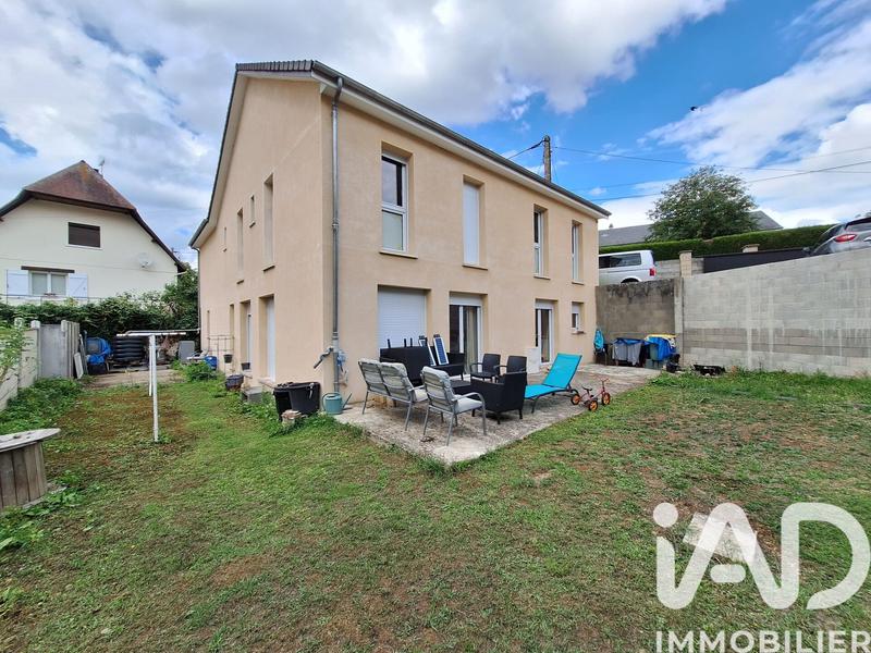 Maison - 289 m² - 11 pièces