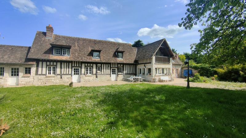 Maison - 360 m² - 15 pièces