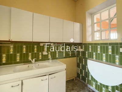 Maison - 200 m² - 11 pièces