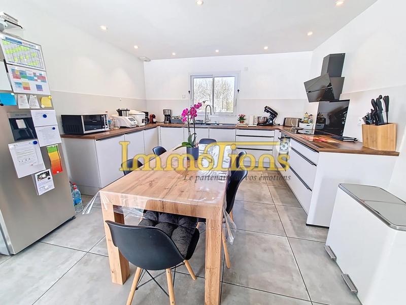 Villa - 93 m² - 5 pièces