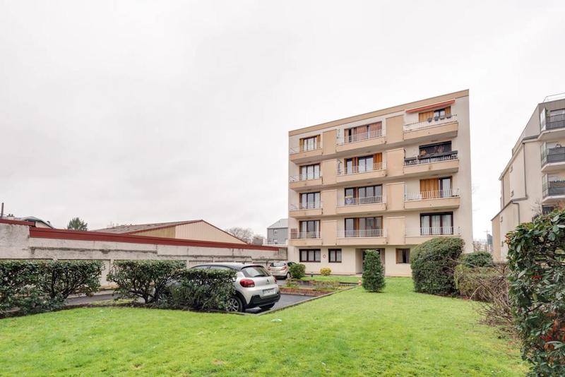 Studio - 28 m² - 1 pièce