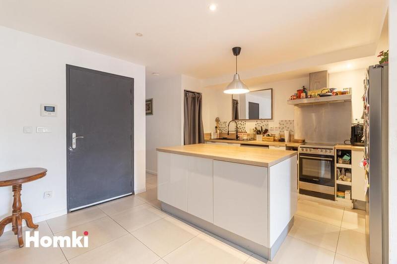 Appartement - 90 m² - 3 pièces