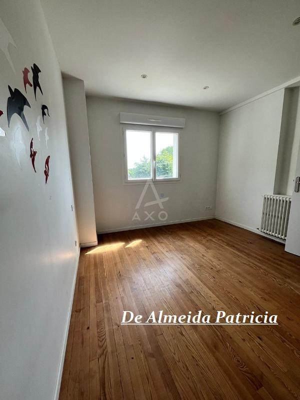 Maison - 336 m² - 11 pièces