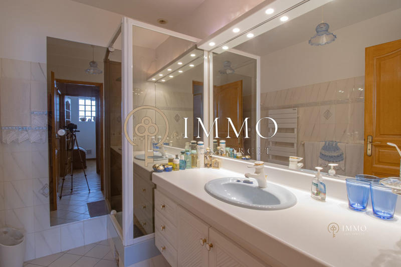 Maison - 190 m² - 7 pièces