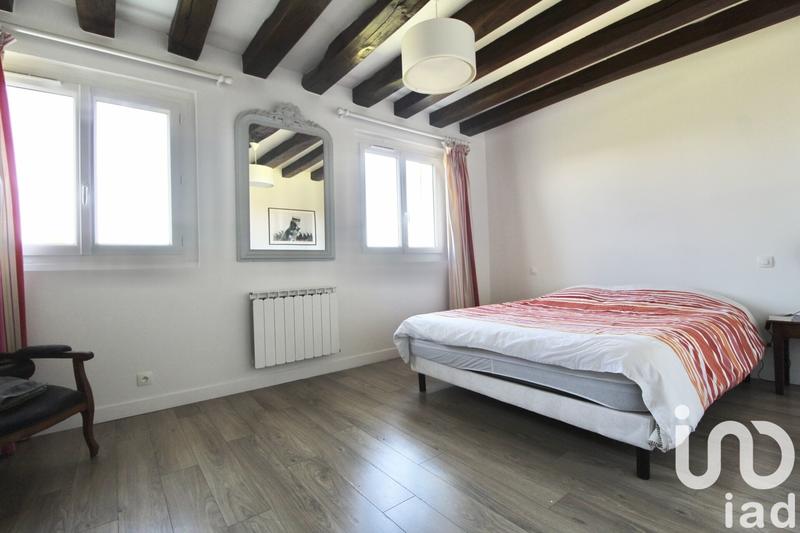 Maison - 212 m² - 9 pièces