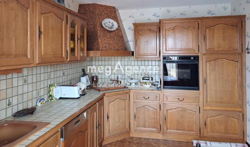 Maison traditionnelle - 140 m² - 6 pièces