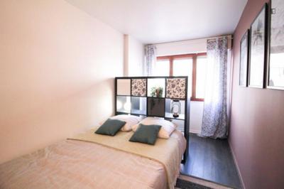 Chambre - 10 m² - 5 pièces