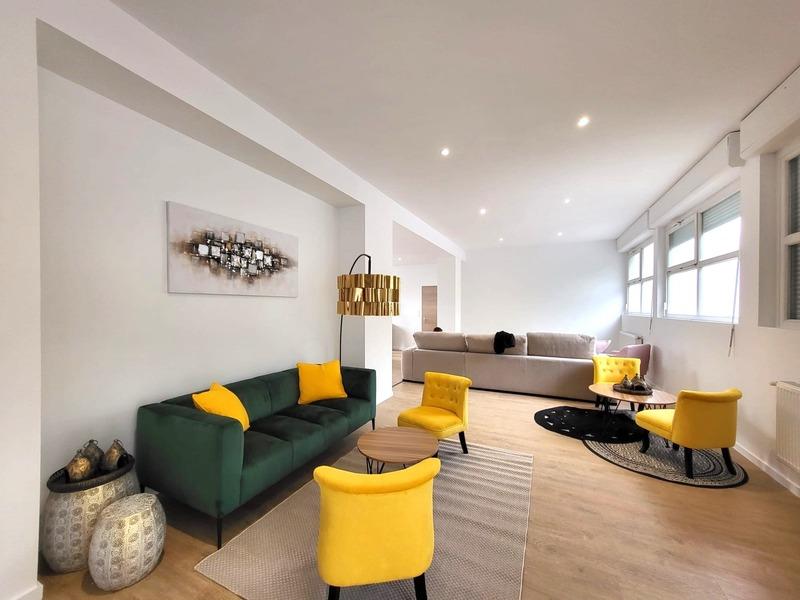 Loft - 173 m² - 8 pièces