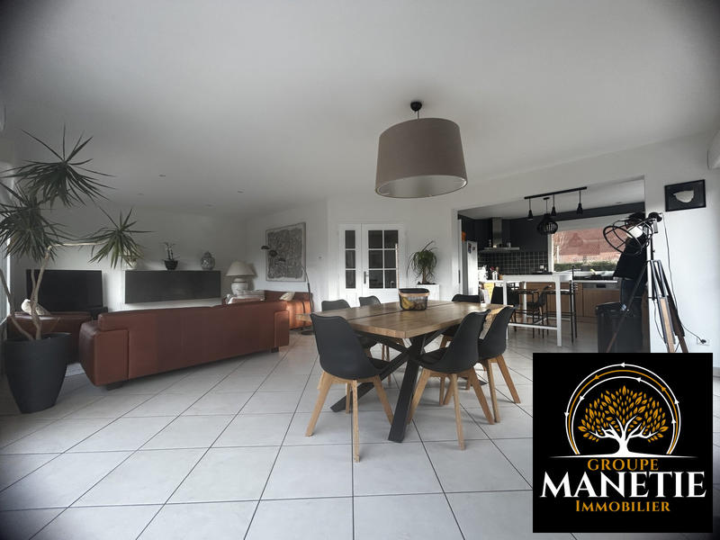 Maison - 192 m² - 6 pièces