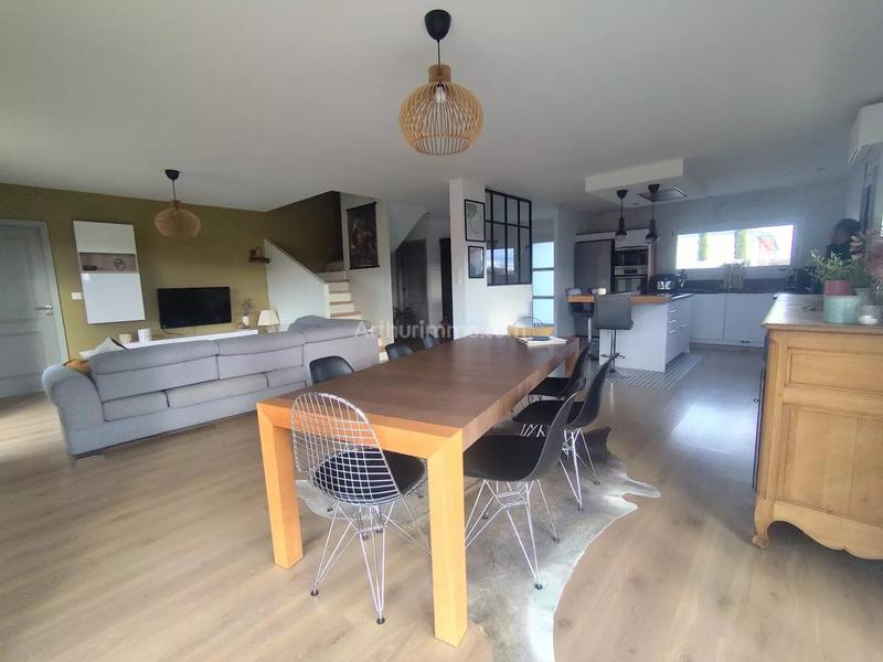 Maison - 158 m² - 6 pièces