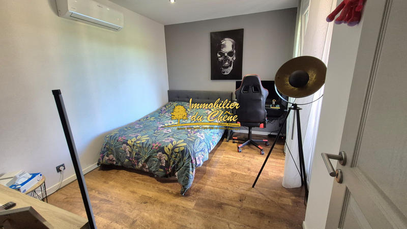 Maison - 180 m² - 7 pièces